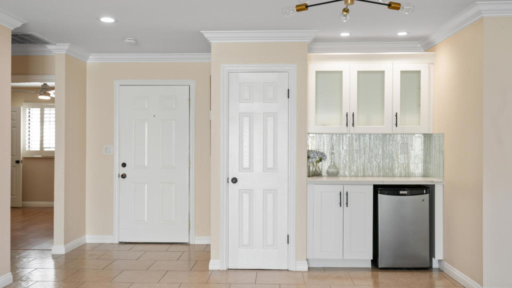 MLS #219136556DA image #2