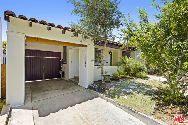 1335 S Sierra Bonita Avenue, Los Angeles CA: https://media.crmls.org/mediaz/e319230b-f3ae-4954-99e6-c1b5a2c295c4.jpg