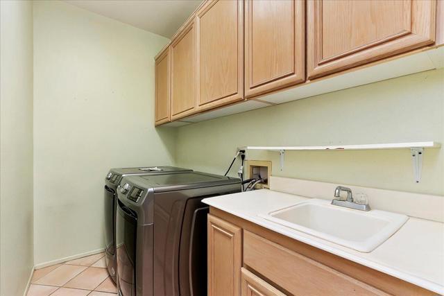Image 17 of 37 For 78643 Como Court