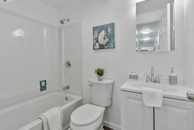 9700 Macarrthur Blvd., Oakland CA: https://media.crmls.org/mediaz/e31a10f3-95aa-42fb-bf9f-d8c165a71ad4.jpg