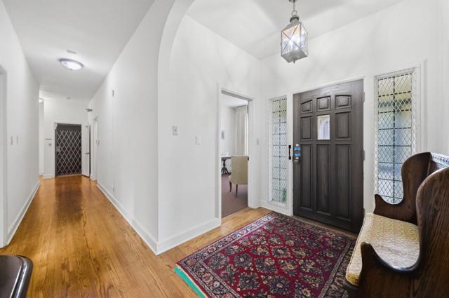 3900 Balboa Street, San Francisco CA: https://media.crmls.org/mediaz/e31a561b-d845-4bba-8ec1-3c3650a94e03.jpg