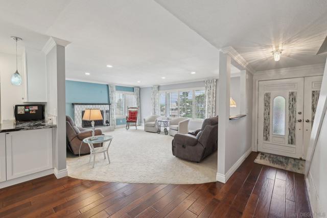 8007 Wetherly St, La Mesa CA: https://media.crmls.org/mediaz/e31ab073-e11d-4f11-aa0d-48eae99c3d8a.jpg