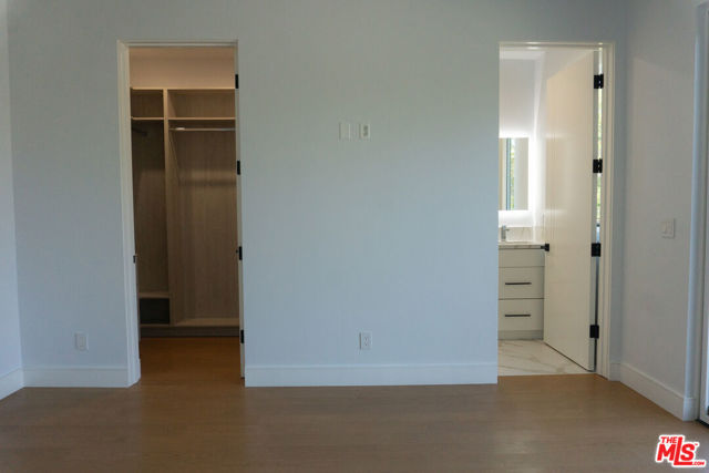 10360 Ilona Avenue, Los Angeles CA: https://media.crmls.org/mediaz/e31ab52c-df11-464b-8844-704ee2660c74.jpg