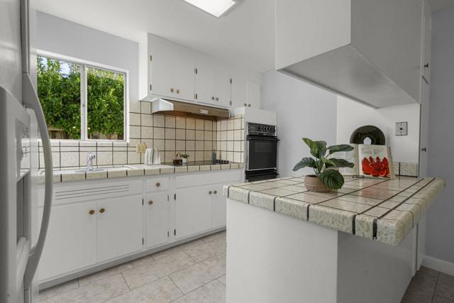 2476 Le Bain Drive, San Jose CA: https://media.crmls.org/mediaz/e31bcb08-85f7-48a9-abe1-f32b2f97aba8.jpg