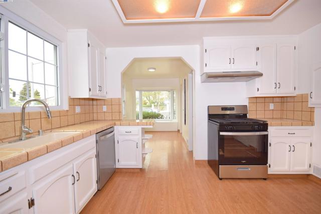 22813 2Nd St, Hayward CA: https://media.crmls.org/mediaz/e31cc3b7-88a6-48e9-ad4d-85d07a67c72c.jpg
