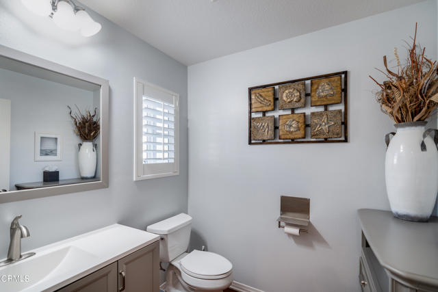 Detail Gallery Image 19 of 41 For 4330 Waterside Ln, Oxnard,  CA 93035 - 3 Beds | 2/1 Baths