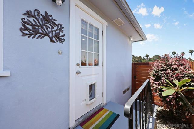1855 Capistrano St, San Diego CA: https://media.crmls.org/mediaz/e31d87b2-92a5-496c-bb20-305e033dcbd4.jpg