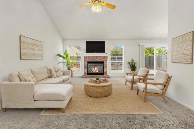 329 Westminster Drive, Salinas CA: https://media.crmls.org/mediaz/e31dfd0e-5cf1-4aab-863d-1e4064a02b16.jpg