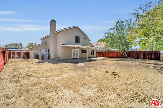 4561 Northstar Drive, Palmdale CA: https://media.crmls.org/mediaz/e31ed4d1-e9ca-47d1-b98e-030cc5b0d268.jpg