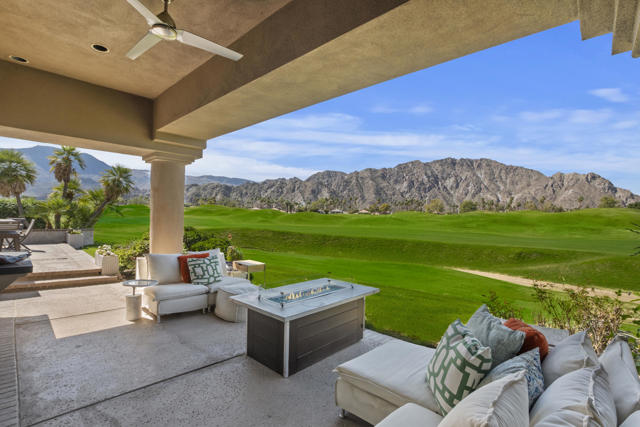 54841 Inverness Way, La Quinta CA: https://media.crmls.org/mediaz/e31f217f-3767-4bb7-afea-7b7a00bcc5ab.jpg
