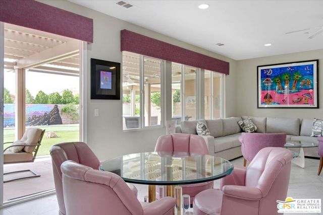 74121 Kingston Court, Palm Desert CA: https://media.crmls.org/mediaz/e31f56e3-3a4a-422f-b426-20d576d0becd.jpg
