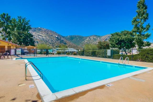 Detail Gallery Image 2 of 6 For 15420 Olde Highway 80 #127,  El Cajon,  CA 92021 - 2 Beds | 2 Baths