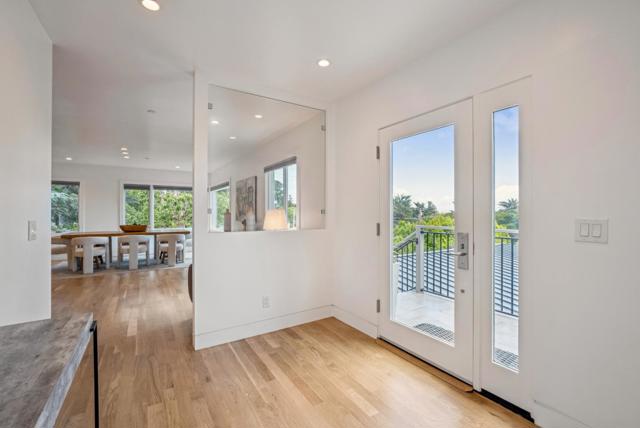 1 Millbrae Circle, Millbrae CA: https://media.crmls.org/mediaz/e3204ce1-a151-4cd4-ad69-3d7774911b23.jpg