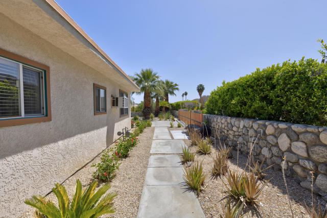 68286 Grandview Avenue, Cathedral City CA: https://media.crmls.org/mediaz/e321107d-f430-4fca-b7b5-b3c1b26825e8.jpg