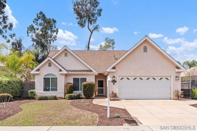 13222 Whitewater Dr, Poway CA: https://media.crmls.org/mediaz/e3212405-9bf7-4e8d-8994-d09eb04178c6.jpg
