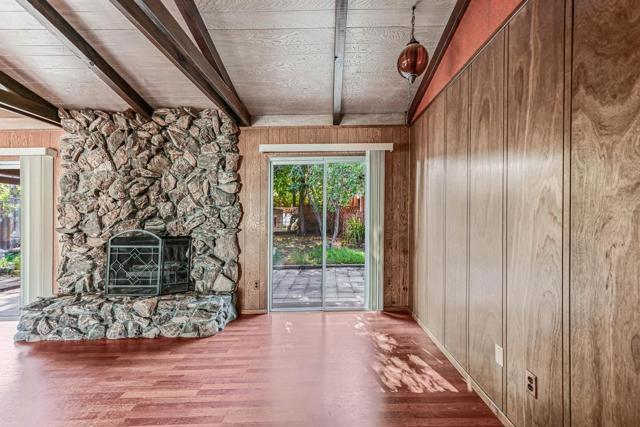 2537 Lessley Avenue, Castro Valley CA: https://media.crmls.org/mediaz/e3215c6d-6b05-472a-80aa-15a21bbfcca9.jpg