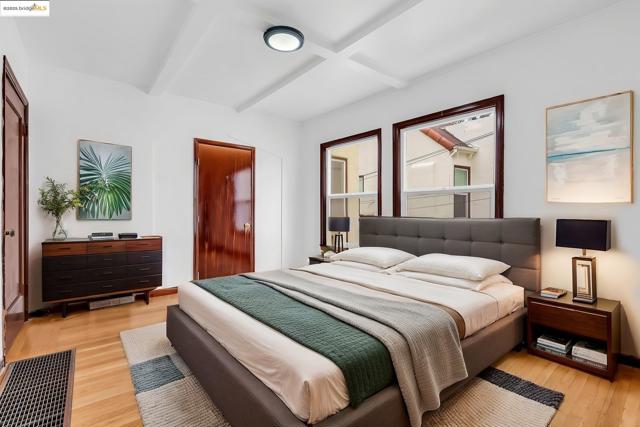 2340 Virginia St, Berkeley CA: https://media.crmls.org/mediaz/e3216437-11b0-49d2-b38d-5529ddf72f97.jpg