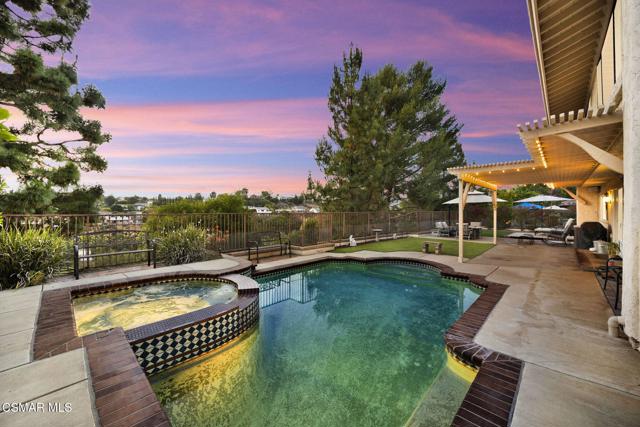 4022 Avenida Verano, Thousand Oaks CA: https://media.crmls.org/mediaz/e321a000-3b7a-4496-afcf-9b8c6650551b.jpg