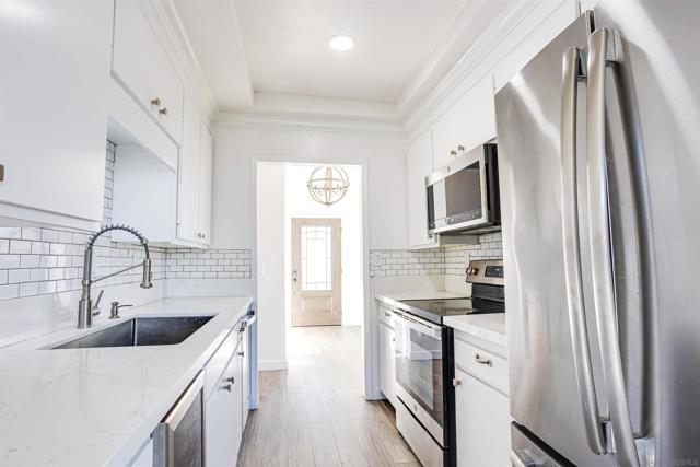 752 Monserate Ave, Chula Vista CA: https://media.crmls.org/mediaz/e321b1f5-8271-4f6e-b514-83df98d04c20.jpg