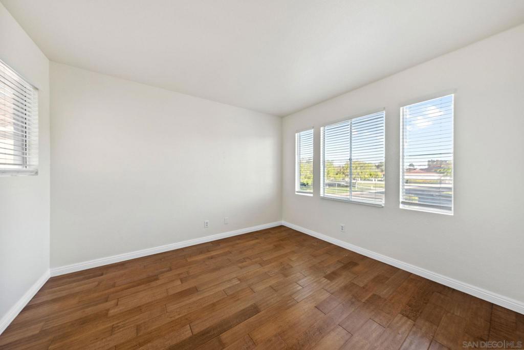 MLS #250027189SD img 30