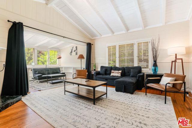 10306 Seabury Lane, Los Angeles CA: https://media.crmls.org/mediaz/e321ffae-287d-442a-8073-74d982b94ad3.jpg