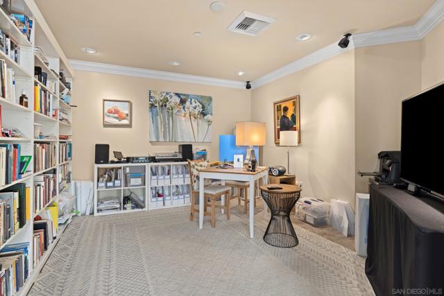 2500 6th Ave, San Diego CA: https://media.crmls.org/mediaz/e32220a4-1570-49f4-bf15-98bc9fe5de16.jpg