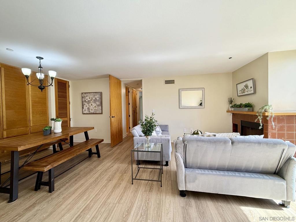 4082 Albatross St - photo 3