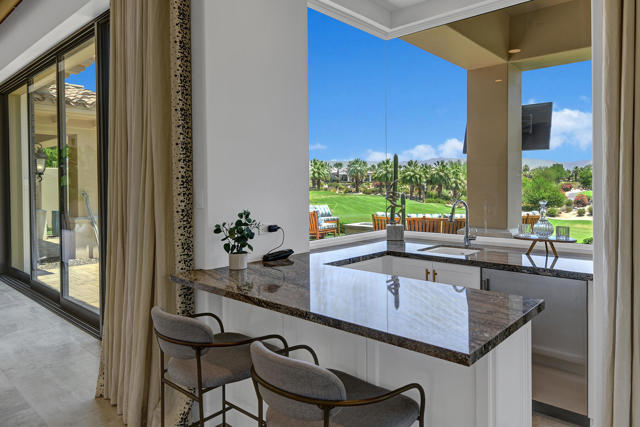 75851 Via Pisa, Indian Wells CA: https://media.crmls.org/mediaz/e322d2c6-1f90-4b36-95c5-798804302ef2.jpg