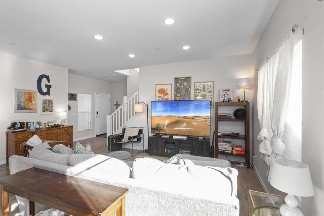 Detail Gallery Image 8 of 41 For 759 Lincoln Place, El Cajon,  CA 92020 - 3 Beds | 2/1 Baths