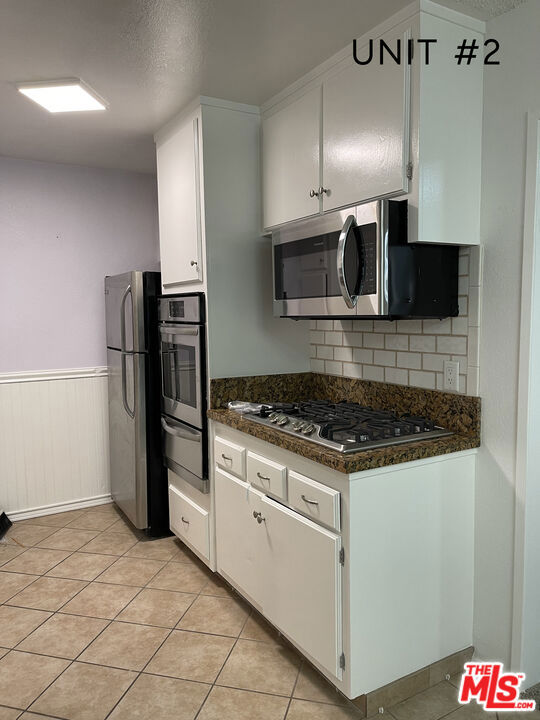 938 20th Street, Santa Monica CA: https://media.crmls.org/mediaz/e3258579-6853-4586-bb69-8f443cd26cfd.jpg