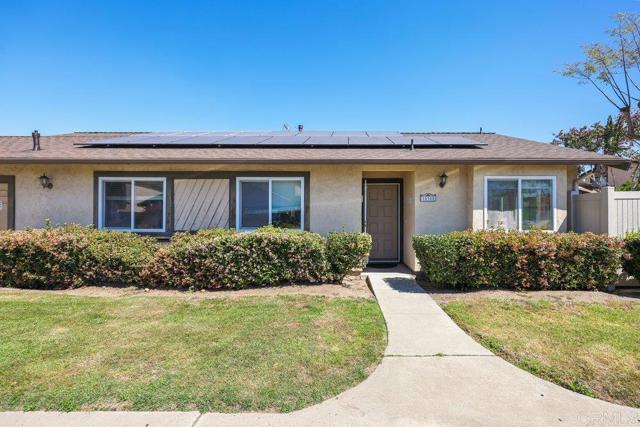 Detail Gallery Image 2 of 33 For 10385 Seth Way, Santee,  CA 92071 - 3 Beds | 2 Baths