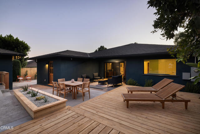 5452 Mt. Helena Avenue, Los Angeles CA: https://media.crmls.org/mediaz/e32716a0-c50b-428d-866a-3401d69bba02.jpg
