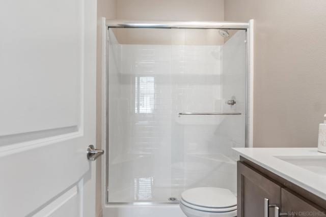 15219 Laguna Ave, Lake Elsinore CA: https://media.crmls.org/mediaz/e327273b-4d64-4e42-9a3f-289781c92c5d.jpg