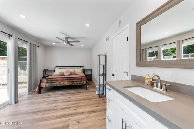 3268 Hilldale Avenue, Simi Valley CA: https://media.crmls.org/mediaz/e32755dd-45f0-4094-820c-603c8c97da96.jpg
