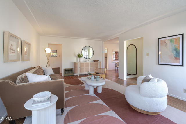 Detail Gallery Image 2 of 12 For 3349 Wood Ter, Los Angeles,  CA 90027 - 3 Beds | 2 Baths