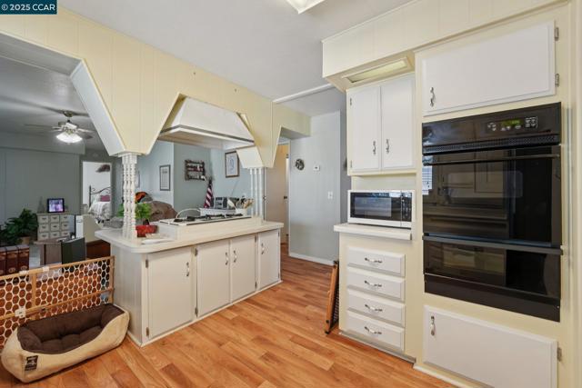 327 La Vina, Pacheco CA: https://media.crmls.org/mediaz/e3292370-0b2d-49ad-abf0-61bc27183e4e.jpg