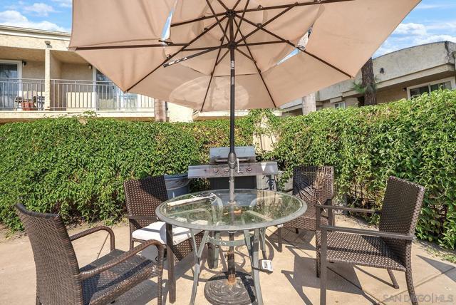9860 Dale Avenue, Spring Valley CA: https://media.crmls.org/mediaz/e3299813-f112-4c14-88e7-0bb4205a8f84.jpg