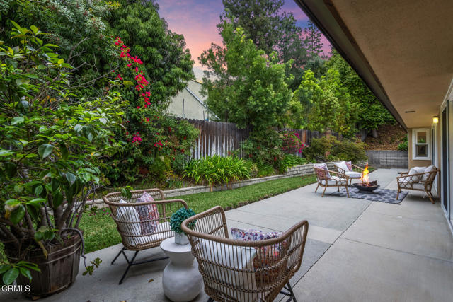 5766 Briartree Drive, La Canada Flintridge CA: https://media.crmls.org/mediaz/e32a64bb-9e20-4333-9b0d-9ff23c28f5f9.jpg