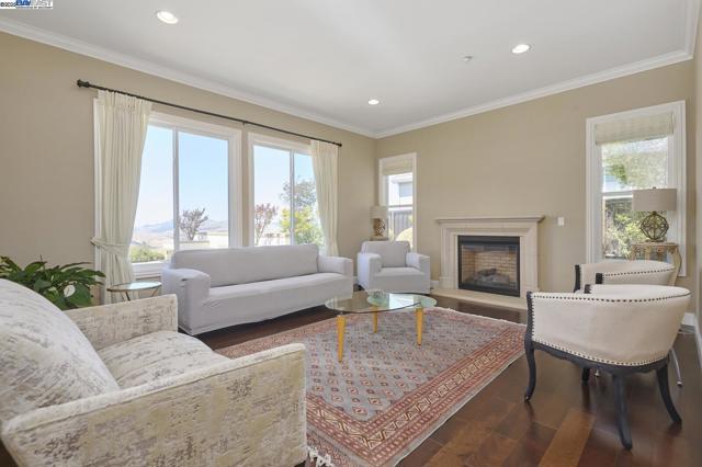 3272 Ashbourne Cir, San Ramon CA: https://media.crmls.org/mediaz/e32b7f72-3b93-423c-9033-9197290fe3e2.jpg