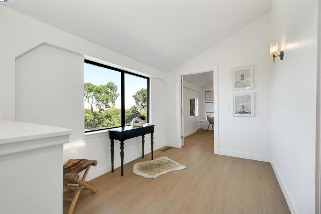 102 Castlewood Dr, Pleasanton CA: https://media.crmls.org/mediaz/e32b8089-c74d-4079-9c09-e1678e148902.jpg