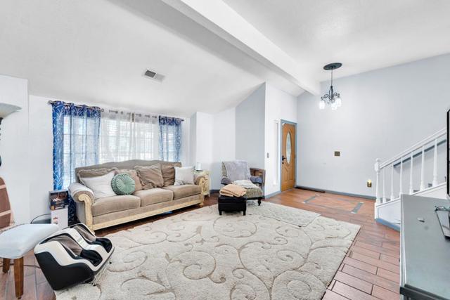 711 Kirkwood Court, Los Banos CA: https://media.crmls.org/mediaz/e32c2615-e2c9-4f7e-9331-e69f6709656c.jpg