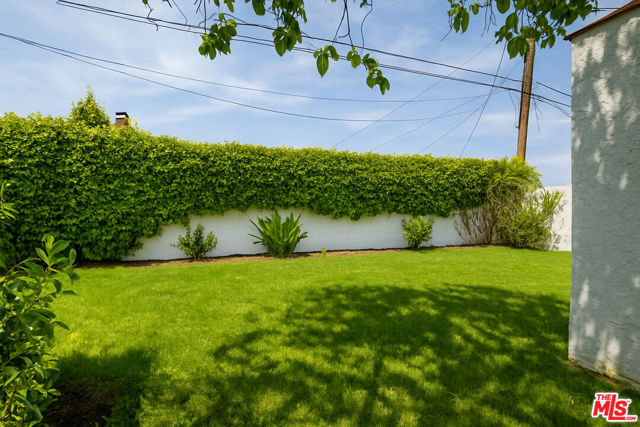 4313 W 59th Street, Los Angeles CA: https://media.crmls.org/mediaz/e32c9690-44ba-44ca-956d-279c81798714.jpg