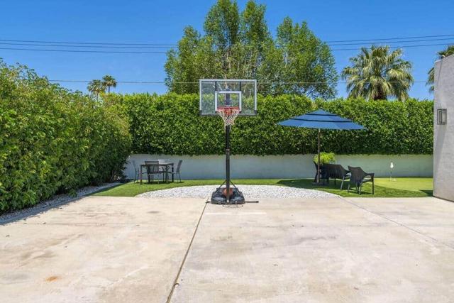 78190 Calle Cadiz, La Quinta CA: https://media.crmls.org/mediaz/e32cc432-013b-4d51-adf8-962d24248f65.jpg