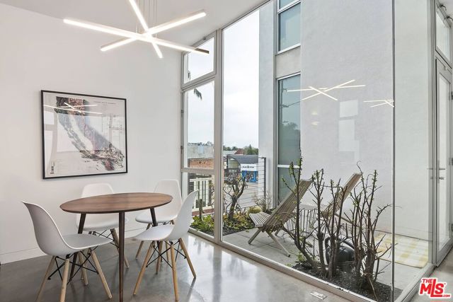 1121 Abbot Kinney Boulevard, F photo 7