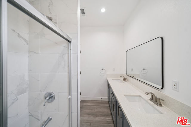 1121 Browning Boulevard, Los Angeles CA: https://media.crmls.org/mediaz/e32dbbc4-1137-482b-9faa-7d9b93260407.jpg