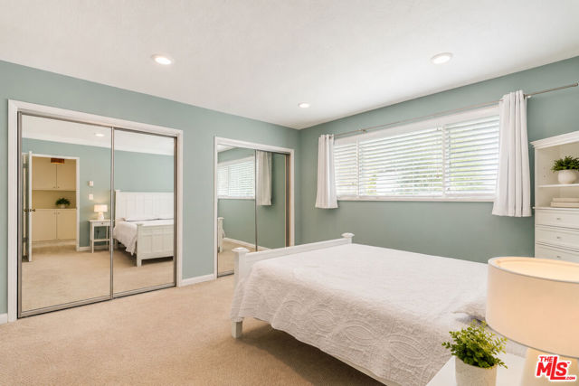 404 San Vicente Boulevard, 204 photo 11