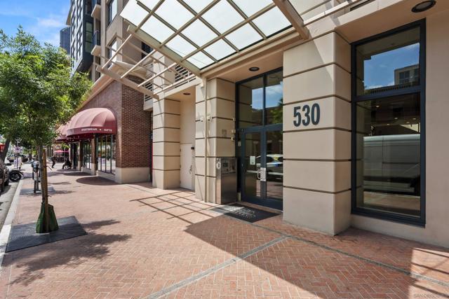 530 K Street, San Diego CA: https://media.crmls.org/mediaz/e32f1d85-49e3-41be-8a23-3fa9201f9dd1.jpg