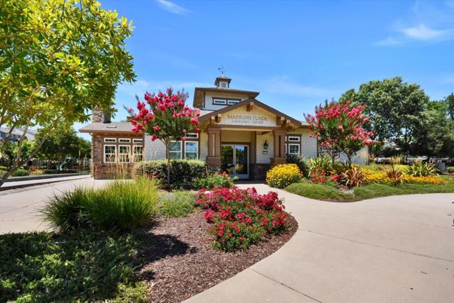 18437 Opal Lane, Morgan Hill CA: https://media.crmls.org/mediaz/e32f64e6-4574-476c-b1c9-5e70be06f3a9.jpg