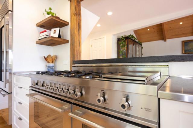 628 Alsace Loraine Avenue, Half Moon Bay CA: https://media.crmls.org/mediaz/e32fb875-57d7-425b-acfc-b3b28cb2a183.jpg