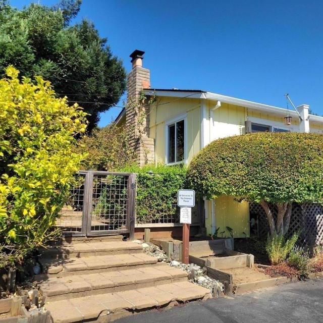 3360 Merrill Road, Aptos CA: https://media.crmls.org/mediaz/e33025fc-16a1-4d74-9a29-1581c43fad7a.jpg